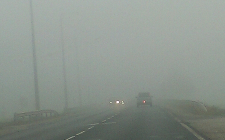 Biztonságos közlekedés ködös időben
