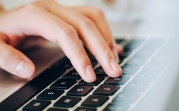 Az internetezők hetven százaléka vásárol online