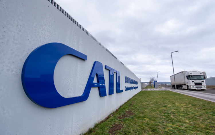 A jövő év március-áprilisában kezdik a sorozatgyártást a CATL debreceni akkumulátorgyárában