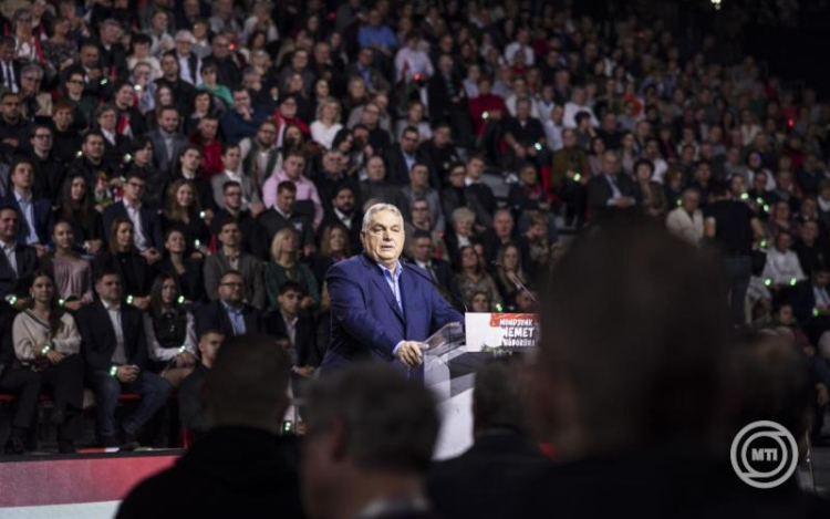 Orbán Viktor: csak az maradhat ki a háborúból, aki megpróbál kimaradni