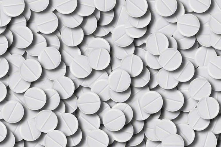 Vádat emeltek egy férfi ellen, aki illegálisan kereskedett potencianövelőkkel