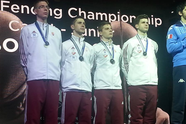 Esztergályos Patrik ezüstérmes a férfi párbajtőrcsapattal!