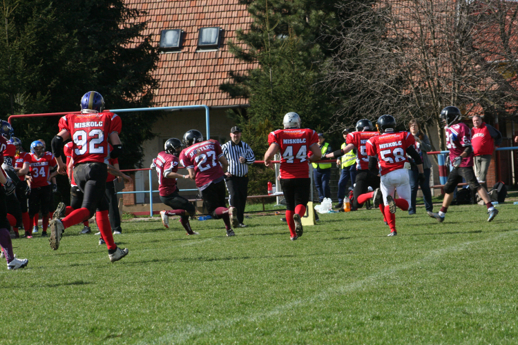 Miskolc Steelers vs Tata Mustangs 14-21