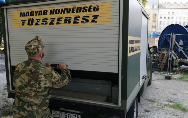 Középkori ágyúgolyó miatt kellett korlátozni a forgalmat az Erzsébet híd budai hídfőjénél