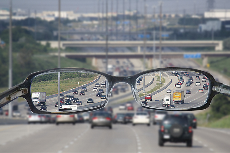 A hiúság akár balesetet is okozhat!