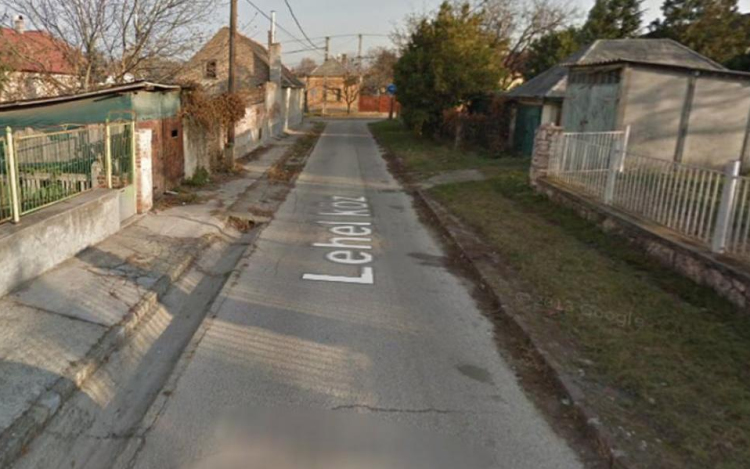Vezetés közben lett rosszul, meghalt a villanyoszlopnak csapódó idős sofőr