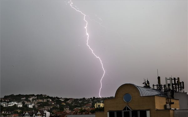 Elvonult a vihar az ország fölül