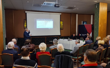 Tatabányai vállalatvezetőkkel találkozott az Egyensúly Intézet