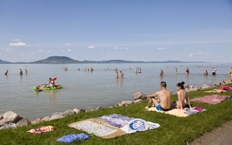 Igencsak három különböző koncertet rendeznek idén a Balaton közepén