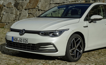 A Bridgestone forradalmian új ENLITEN technológiája gördíti a Volkswagen új Golf 8-as modelljét