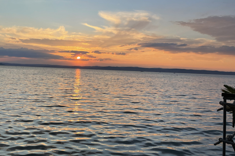 Folytatódik a nyáriasan meleg idő a héten is