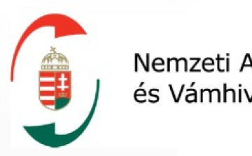 Hétmillió forintot érő hamis parfümmel furikázott 