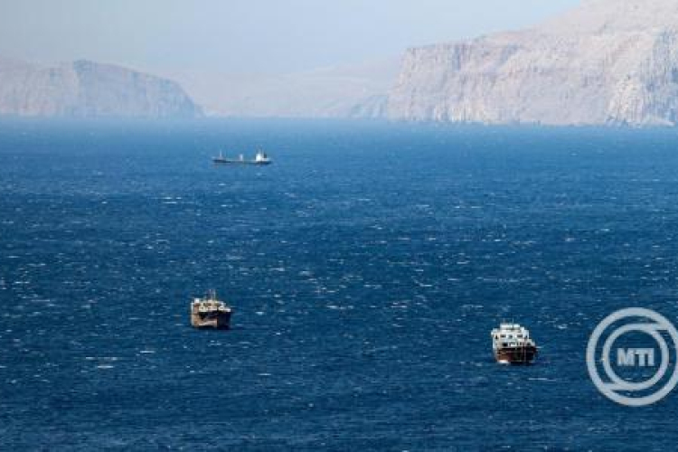 Lezárják a Hormuzi-szorost