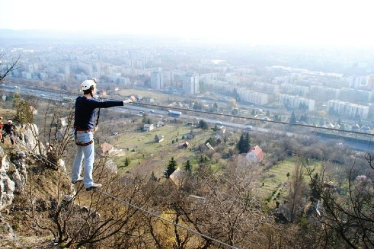Hegyre fel!