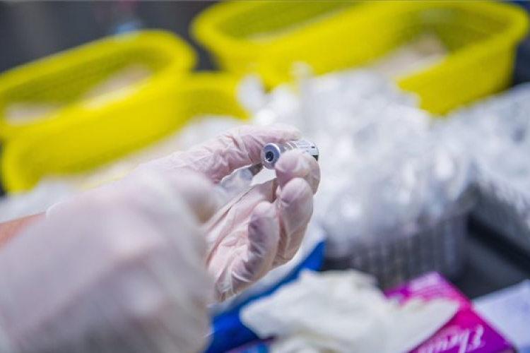 A nem, az iskolázottság és a lakóhely is befolyásolja az oltakozási kedvet